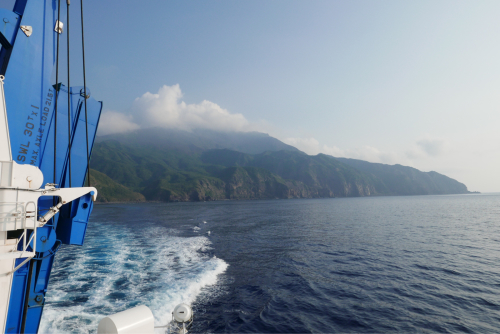 海界の村を歩く 東シナ海 諏訪之瀬島_d0147406_08333806.jpg