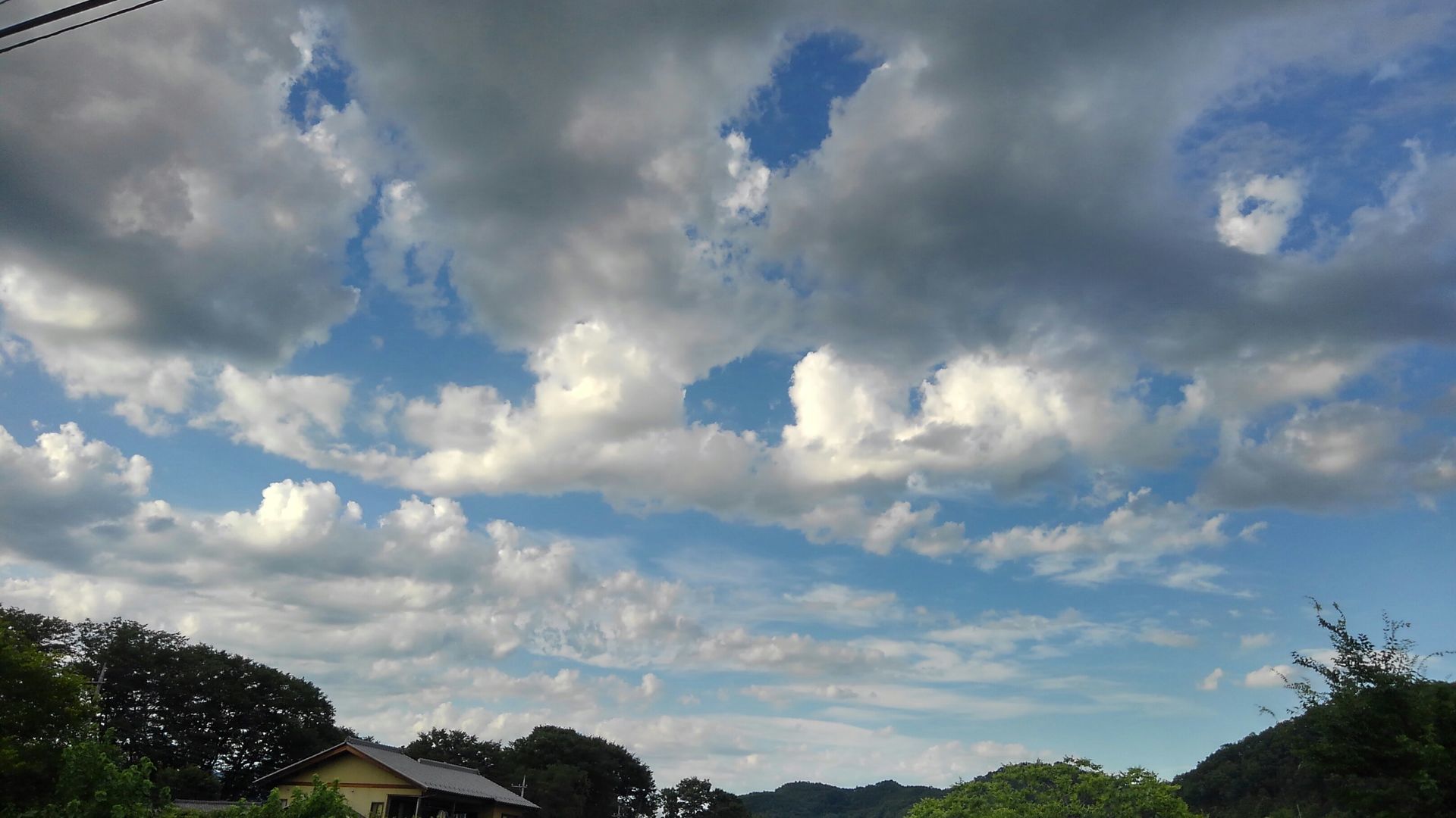 自然も人工物も田舎も都会も両方神聖だ_e0120837_17071175.jpg