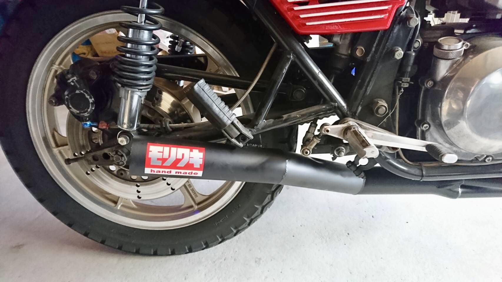 Z400FX モリワキ手曲げショート試作品1号 E1～E3フレームに装着