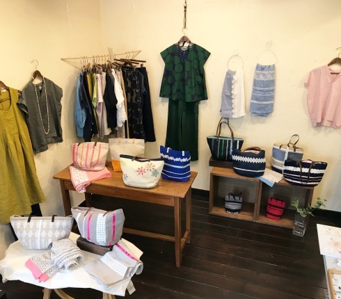 shopはじまりました。_b0018004_18031278.jpeg
