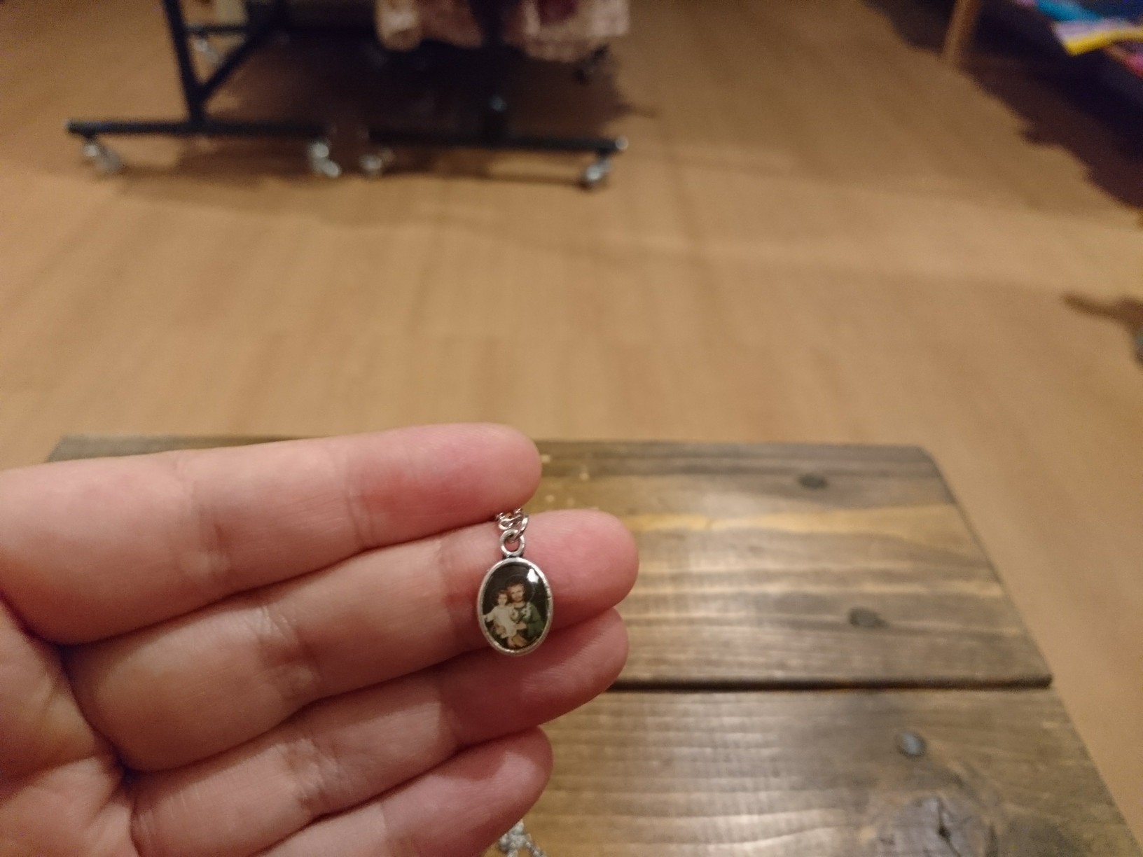 メダイネックレス_d0256914_22243751.jpg