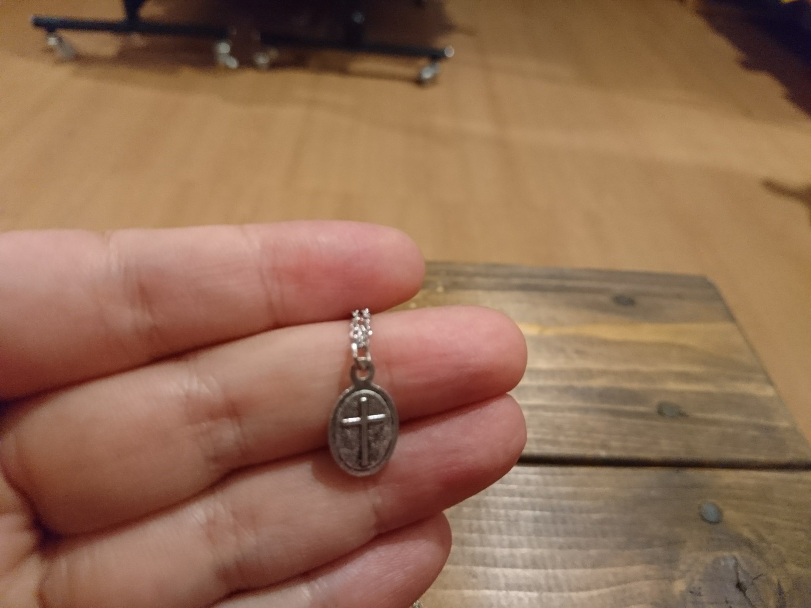 メダイネックレス_d0256914_2224376.jpg