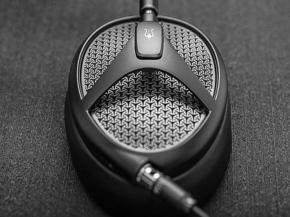 Meze audio Empyreanの私的インプレッション: 銀河の調和 Meze audio Empyreanの私的インプレッション: 銀河の調和