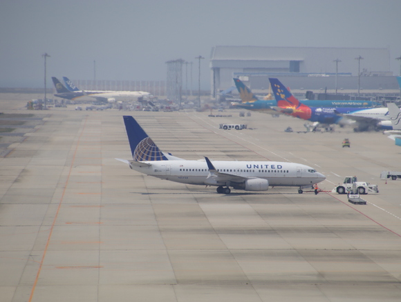 ユナイテッド航空 UA ボーイング737-700_d0202264_6424353.jpg