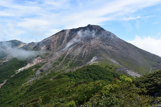 白笹山(1749m)・南月山(1775m)・茶臼岳(1915m)_b0341133_16344689.jpg