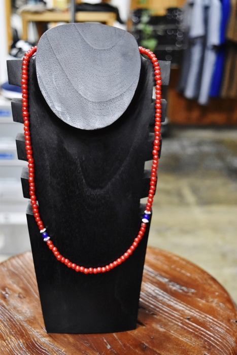 人気のAntique BEADS NECKLESS (赤玉・編)★★★_d0152280_03585067.jpg