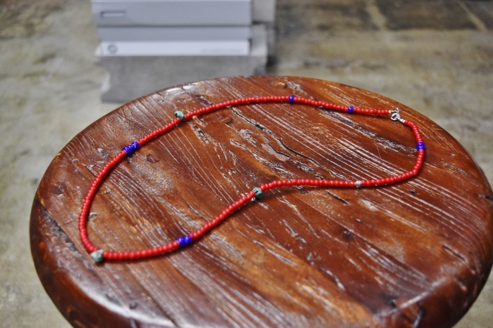 人気のAntique BEADS NECKLESS (赤玉・編)★★★_d0152280_04053074.jpg