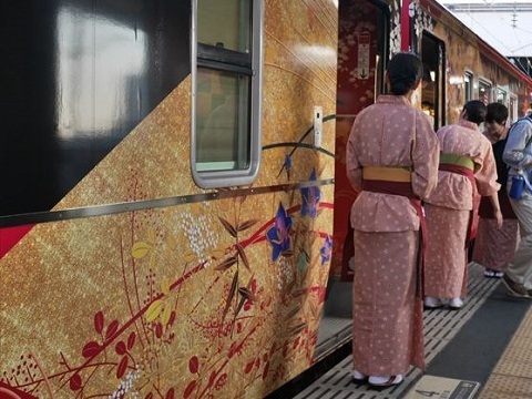 (石川県）観光列車・花嫁のれん号_e0365970_12073702.jpg