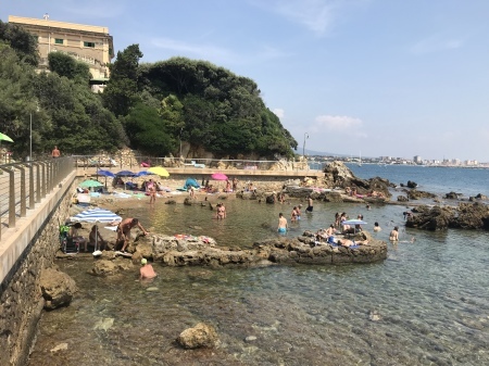 カスティリオンチェッロでしばしの海水浴_a0136671_01390585.jpeg