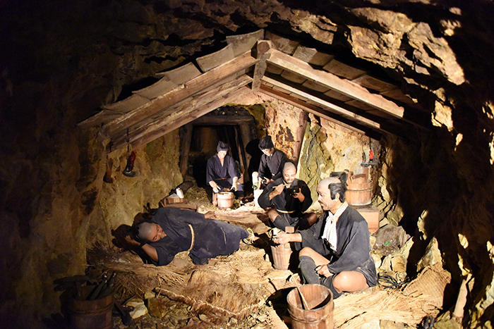 世界遺産になるかもしれない佐渡金山の人形が珍スポットすぎて爆笑できる!宗太夫坑コース写真_e0171573_23282755.jpg