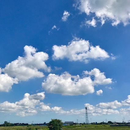 青い空 青い空と白い雲