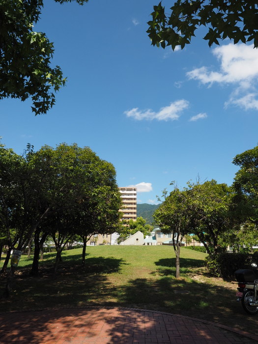 佐伯区民文化センター&五日市中央公園_c0116915_23591461.jpg