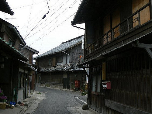 2008/5GW【岡山香川】吉備イワクラだらけで桃太郎の謎ツアー【吉備津神社、吉備中山磐座群、夜泣石、楯築遺跡、備中国分寺、田倉牛神、閑谷学校、熊山、牛窓、鬼ノ城、倉敷、鬼無、女木島、銭形】_b0116271_16411122.jpg