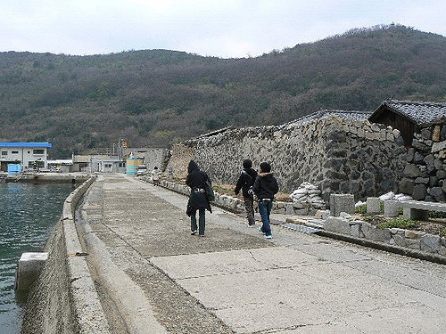 2008/5GW【岡山香川】吉備イワクラだらけで桃太郎の謎ツアー【吉備津神社、吉備中山磐座群、夜泣石、楯築遺跡、備中国分寺、田倉牛神、閑谷学校、熊山、牛窓、鬼ノ城、倉敷、鬼無、女木島、銭形】_b0116271_17212688.jpg
