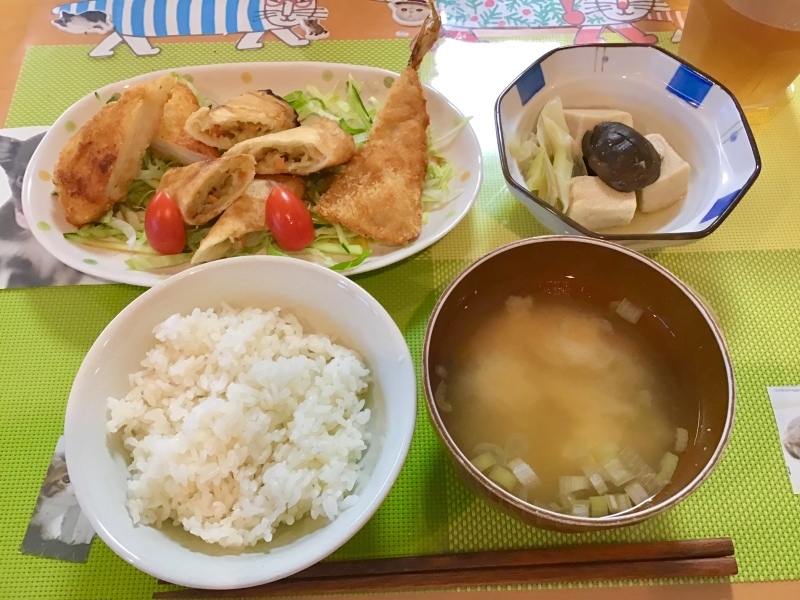 あじさい荘 夕食 フライ定食 高野豆腐煮 今日の献立
