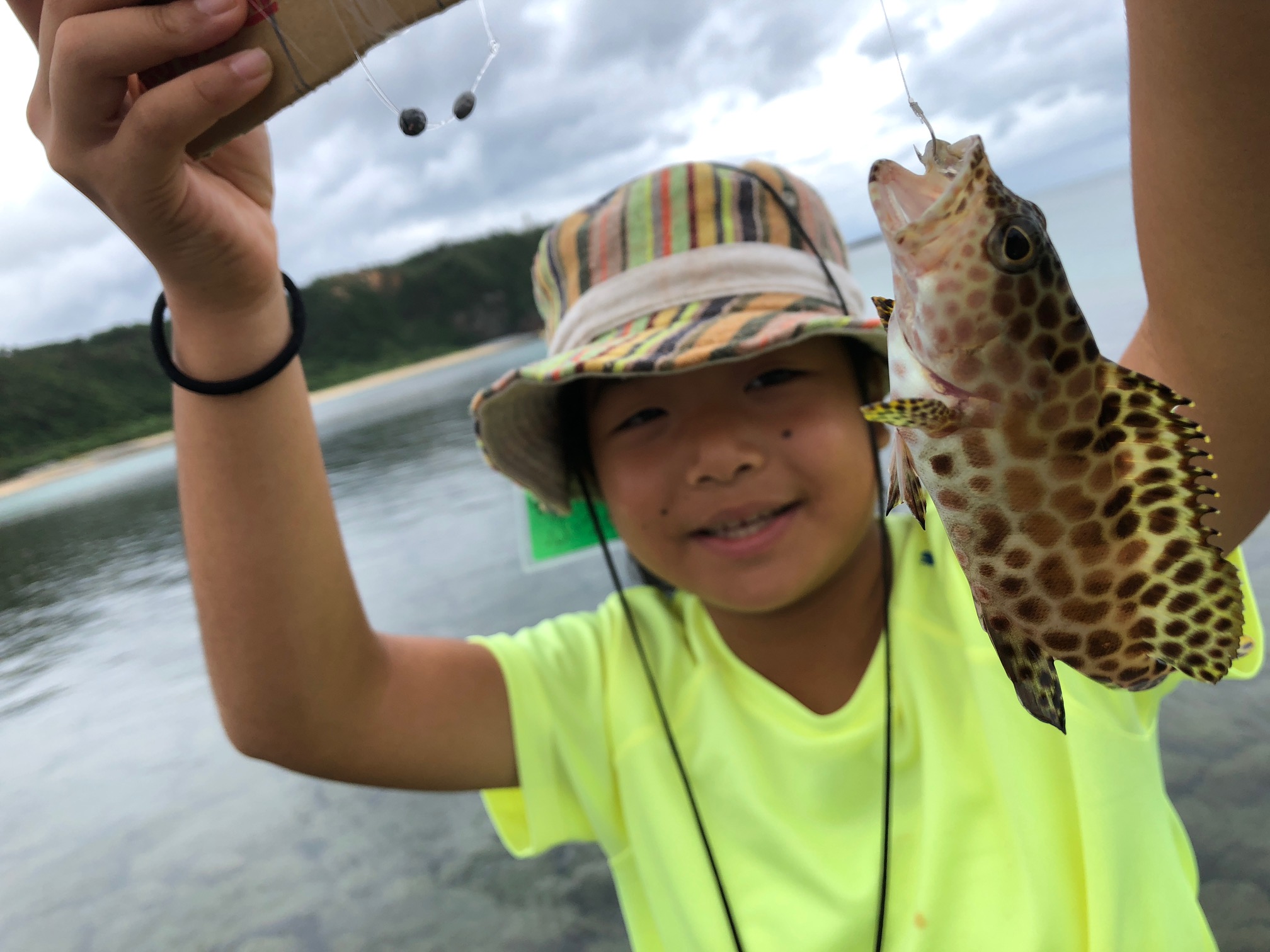 わんぱく冒険学校B〔２日目〕夕方からの魚釣り！ダンボールの釣りざおでこんなに釣れました！全員釣れた！_d0363878_1974153.jpg