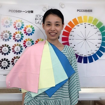 パーソナルカラー診断は 4シーズンでは解決できません。_f0249610_20283566.jpg