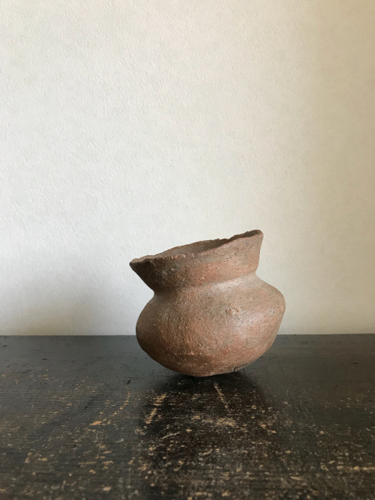 土器とモダンデザイン〜土師器広口小壺 : 骨董うまこし