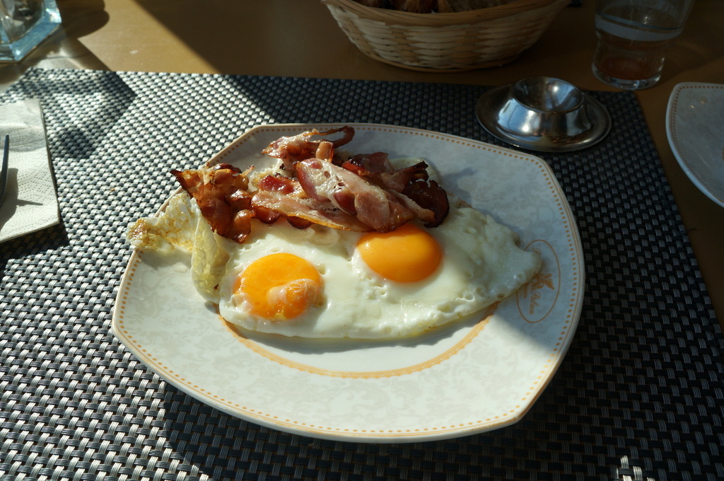 Binzの火曜日。_c0180686_01402349.jpg