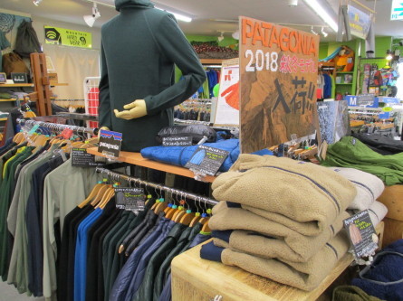 パタゴニア秋冬物!!新商品!!入荷!!_d0198793_13543208.jpg