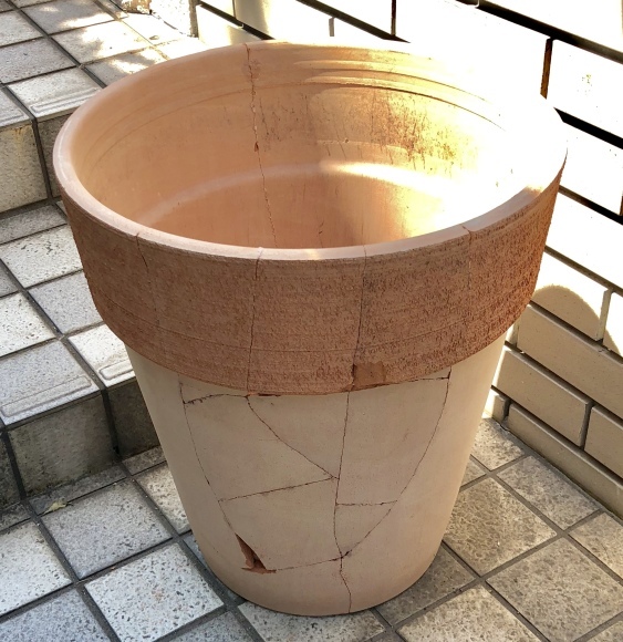 割れた植木鉢の補修再生 : 笑わせるなよ泣けるじゃないか2