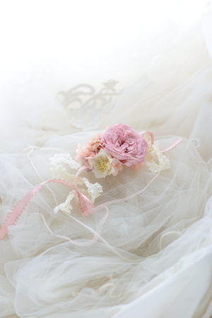 お花の名前をもつ女の子へ、おめでとうの花かんむり　newbornphoto アンカシェットの花嫁様花婿様より_a0042928_15133488.jpg
