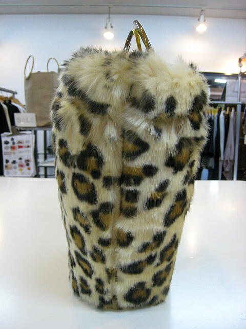 ＣＡＳＳＥＬＩＮＩ （ キャセリーニ ） フェイクファーカゴＢＡＧ 　ＬＥＯＰＡ_a0089359_11112424.jpg