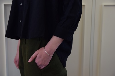 こなれたシャツ 、_b0110582_13340975.jpg