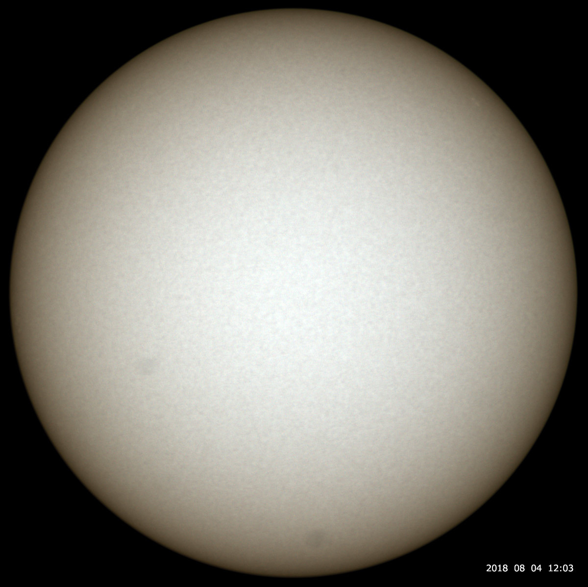 8月4日の太陽_e0174091_12585655.jpg