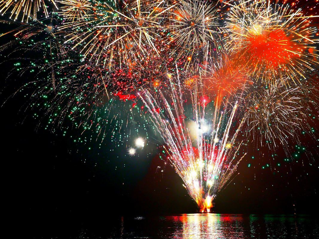 今年も花火写真を撮るぞ！♪　榛名湖水中花火２０１８（２）_a0031821_09034455.jpg