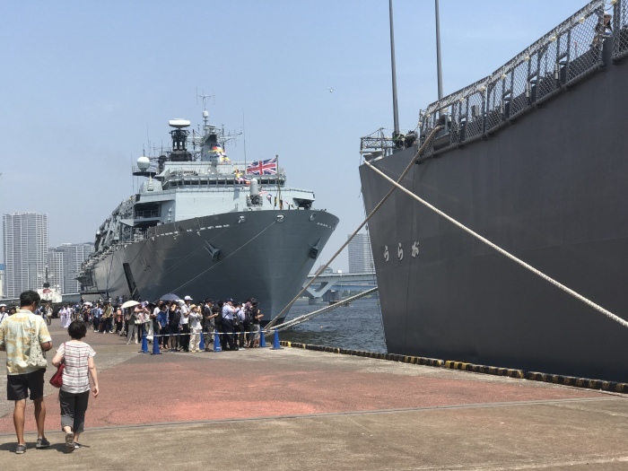 18 8 5英国揚陸艦アルビオン 海上自衛艦掃海艇母艦うらが Srclub