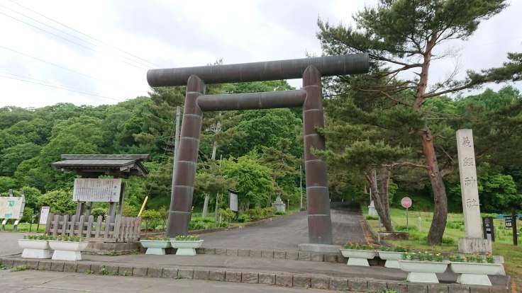 義経伝説への誘い１日目　義経神社　＠北海道_f0048546_21525997.jpg