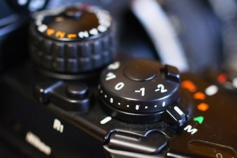 銀塩一眼レフ・クラッシックス(15)NIKON F4 : 【匠のデジタル 銀塩一眼レフ・クラッシックス(15)NIKON F4 : 【匠のデジタル
