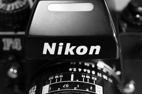 銀塩一眼レフ・クラッシックス(15)NIKON F4 : 【匠のデジタル 銀塩一眼レフ・クラッシックス(15)NIKON F4 : 【匠のデジタル