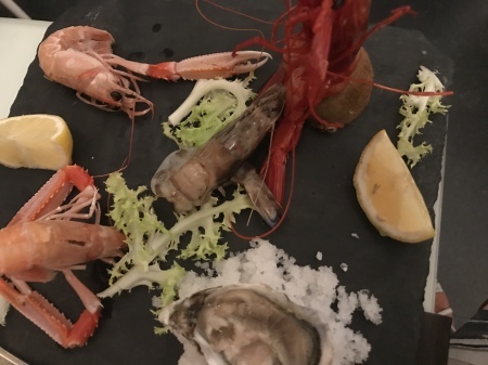 トリニタ橋近くのお洒落な『魚介のビストロ』_a0136671_23394521.jpeg