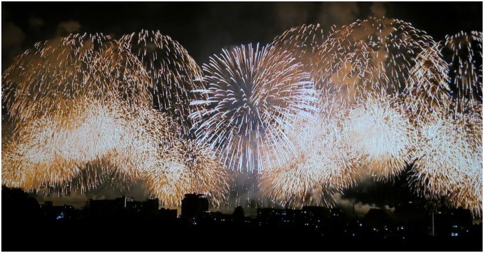 < 2018びわ湖大花火大会 >_c0036080_21131040.jpg