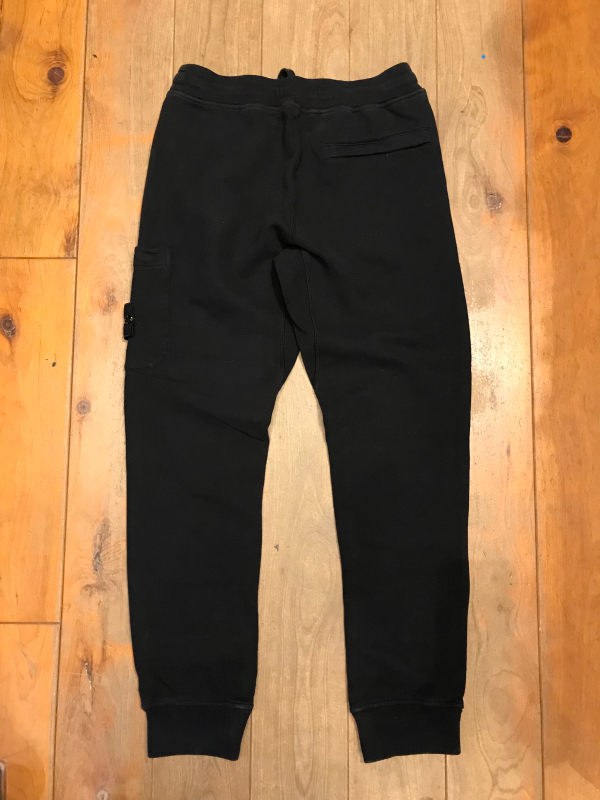 STONE ISLAND スウェットパンツのご紹介です！_e0308287_11293756.jpg