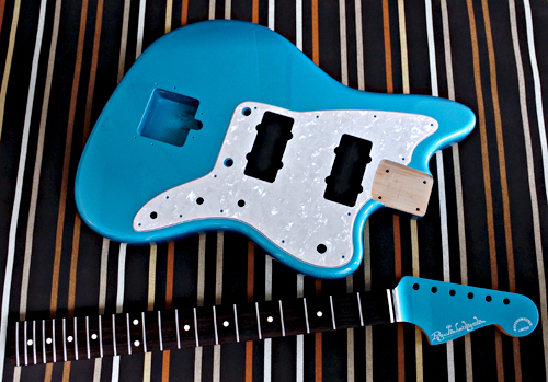 「Blue Turquoise MetaのPsychomaster」の塗装完了!_e0053731_16031373.jpg