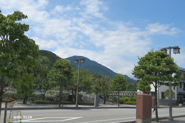 e0365941_05193809.jpg