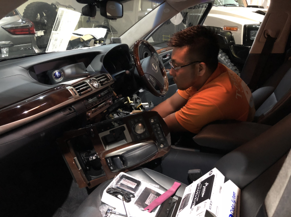 8月9日(木)TOMMYBASE スタッフブログ ☆LS600納車準備中☆LS460 LS600 ハマーなど多数取り揃え☆_b0127002_11493670.jpg