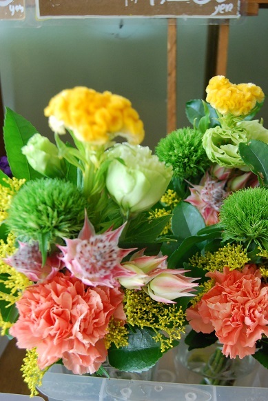 お盆のお花ご用意しています。_a0201358_18253127.jpg