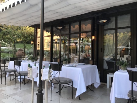 ヴィッラ・コーラの素敵なディナー_a0136671_08385851.jpeg