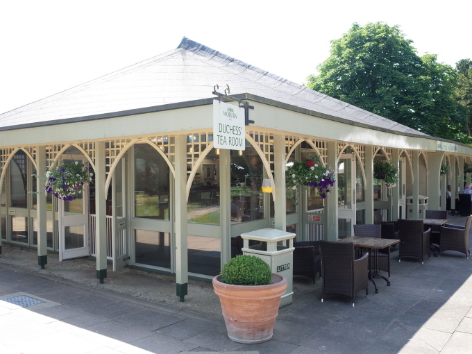ウォーバンアビー Woburn Abbey で アフタヌーンティー ミンミンゼミ ウォーバンアビー Woburn Abbey で アフタヌーンティー ミンミンゼミ