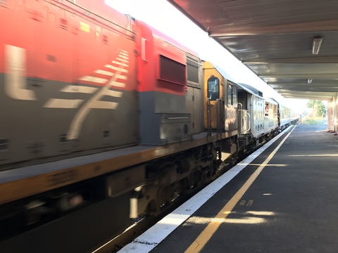 冬のニュージーランド旅（17) スプリングフィールド駅からトランツアルパインに乗りました！_c0212604_221239.jpg