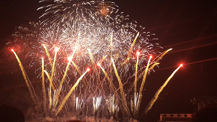 八景島シーパラダイス花火写真&花火動画アップ!2018年*動画も写真も同時にすべてiPhone撮影_e0171573_1972583.jpg