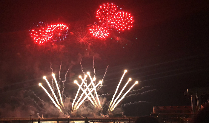 八景島シーパラダイス花火写真&花火動画アップ!2018年*動画も写真も同時にすべてiPhone撮影_e0171573_1974796.jpg