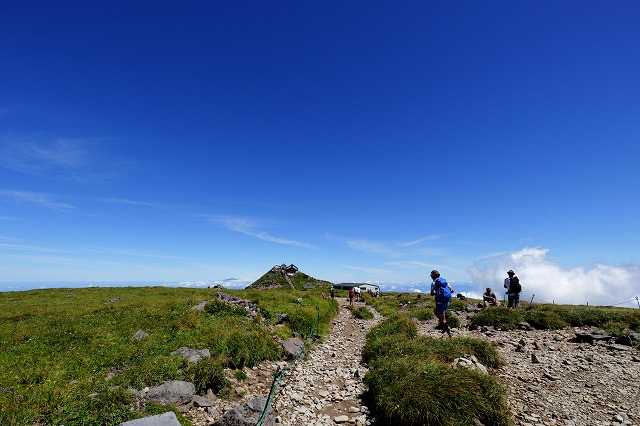 晴天の月山_e0137200_16422319.jpg