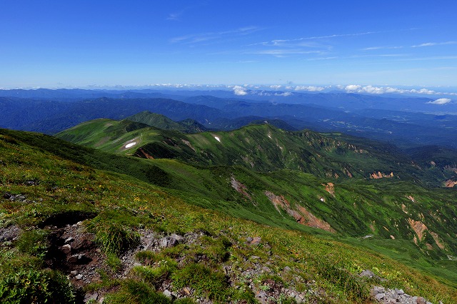 晴天の月山_e0137200_16424228.jpg