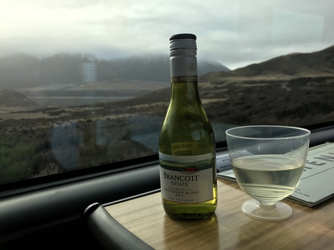 冬のニュージーランド旅（19）飲み鉄 ♪ トランツアルパインにて。_c0212604_20492725.jpg