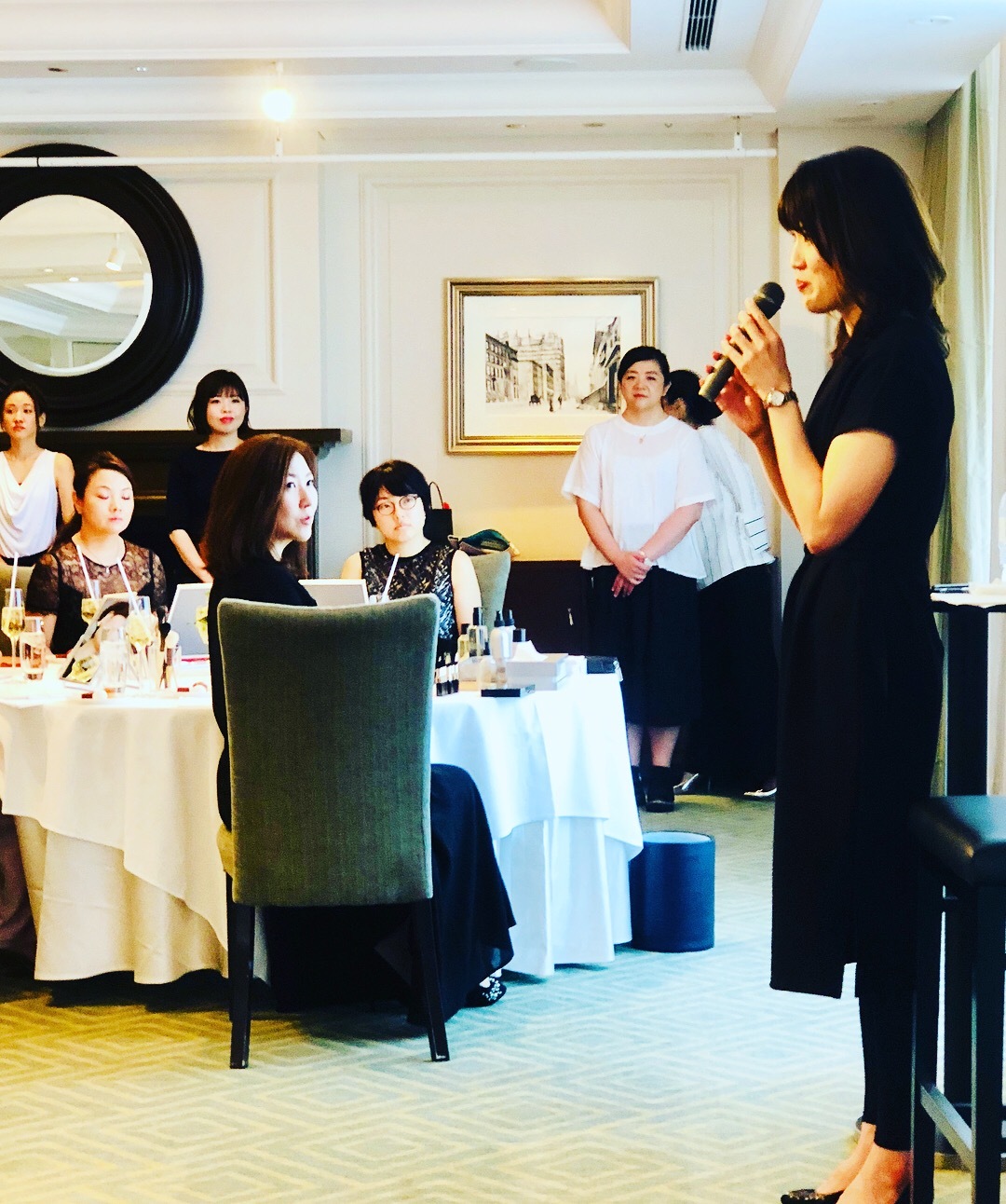 BOBBI BROWN How to メイクアップセミナー&シャンパンアフタヌーンティー_f0215324_16322254.jpeg